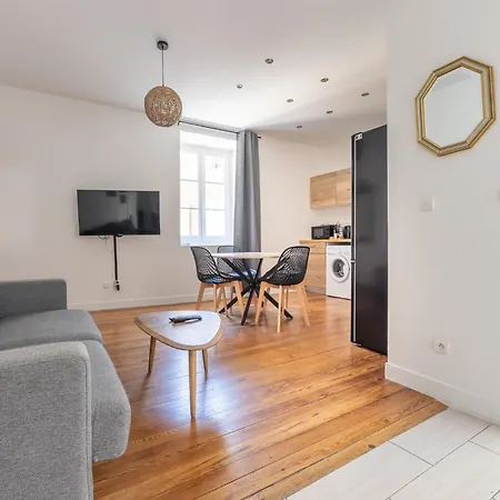 Appartement Moderne , Trevoux Centre Historique Exterior photo