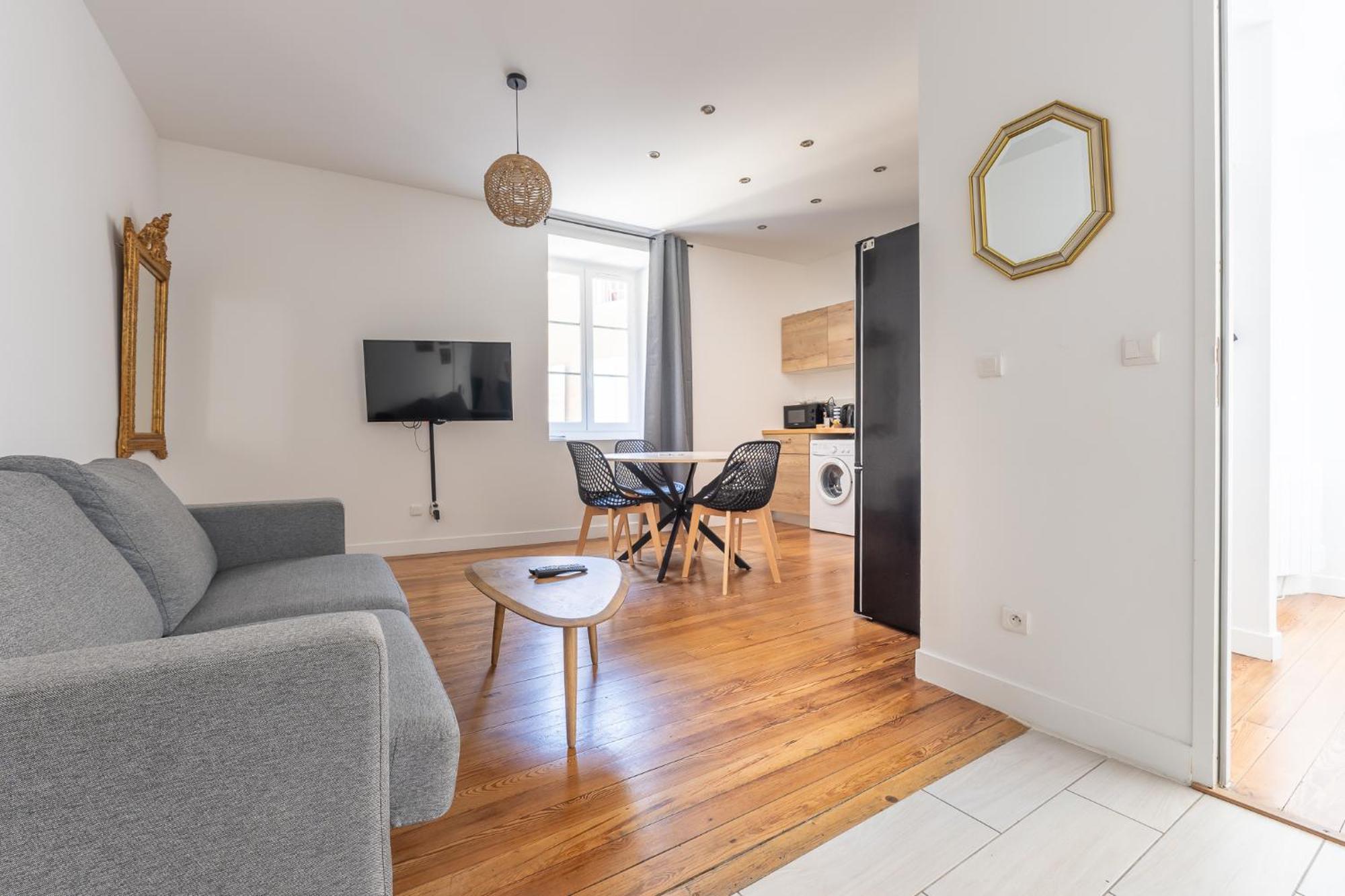 Moderne , Centre Historique * Trevoux
